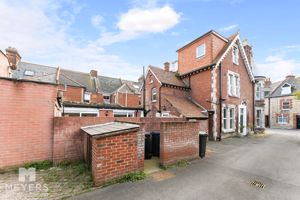 Photo 21- click for photo gallery